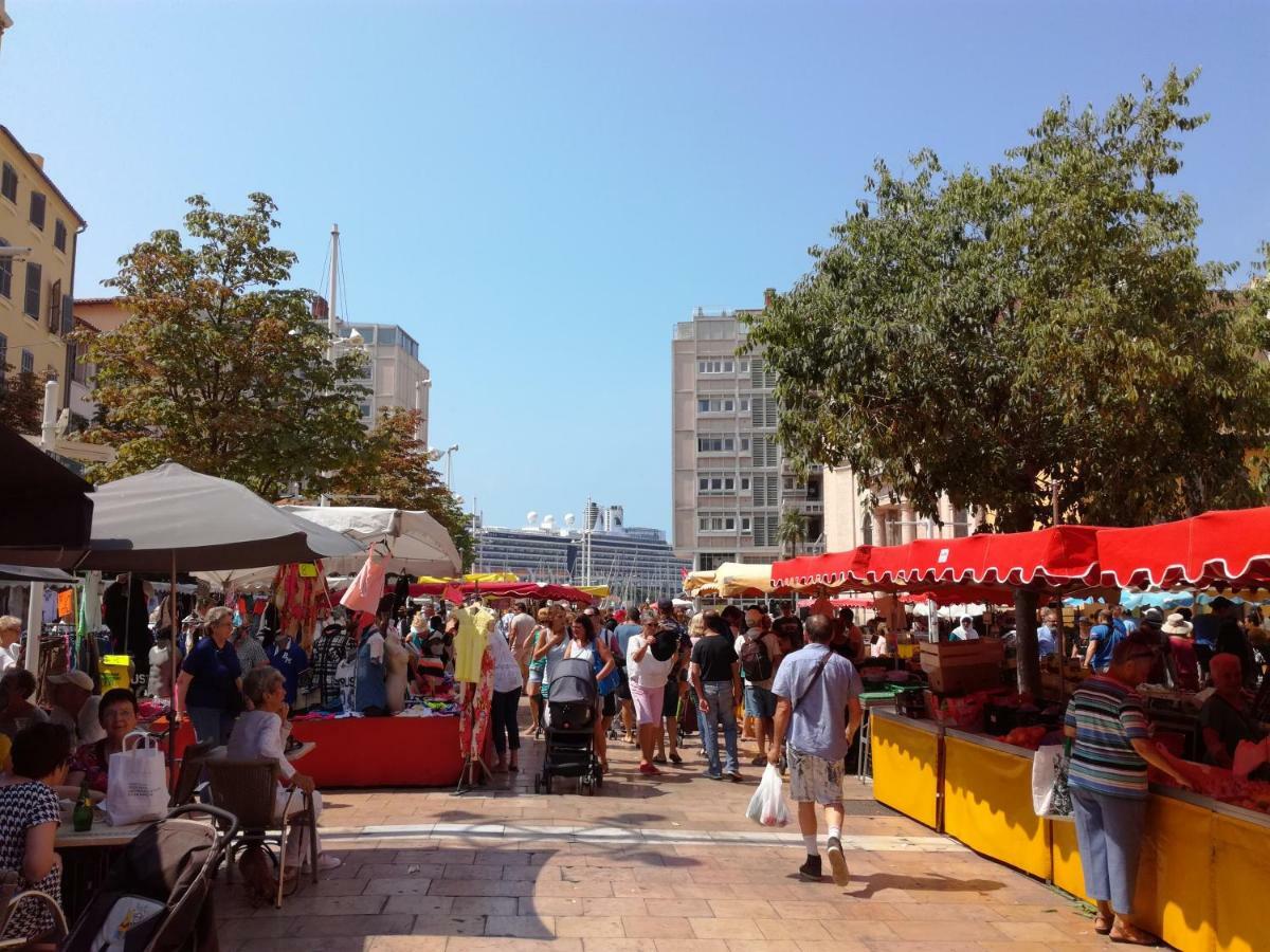 Studio Toulon Les Halles Apartamento Exterior foto